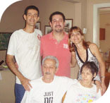 Publio ao lado da mulher e dos filhos em 2007